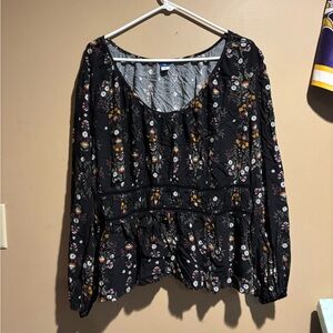 Old Navy Black and Silver Ruffled Long Sleeve Blouse